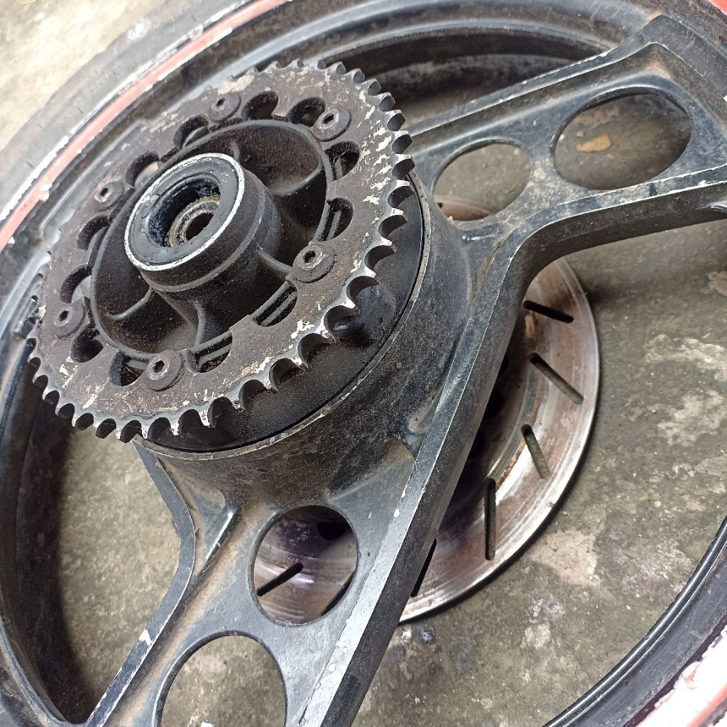 Original velg belakang 18x2.50 rear sport rim Yamaha Rz250 rd350 Asahi Japan