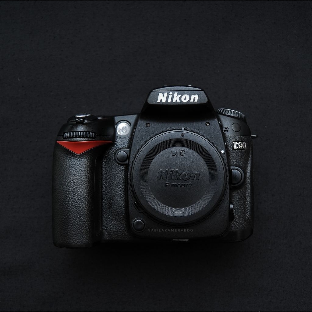 NIKON D90 BODY ONLY
