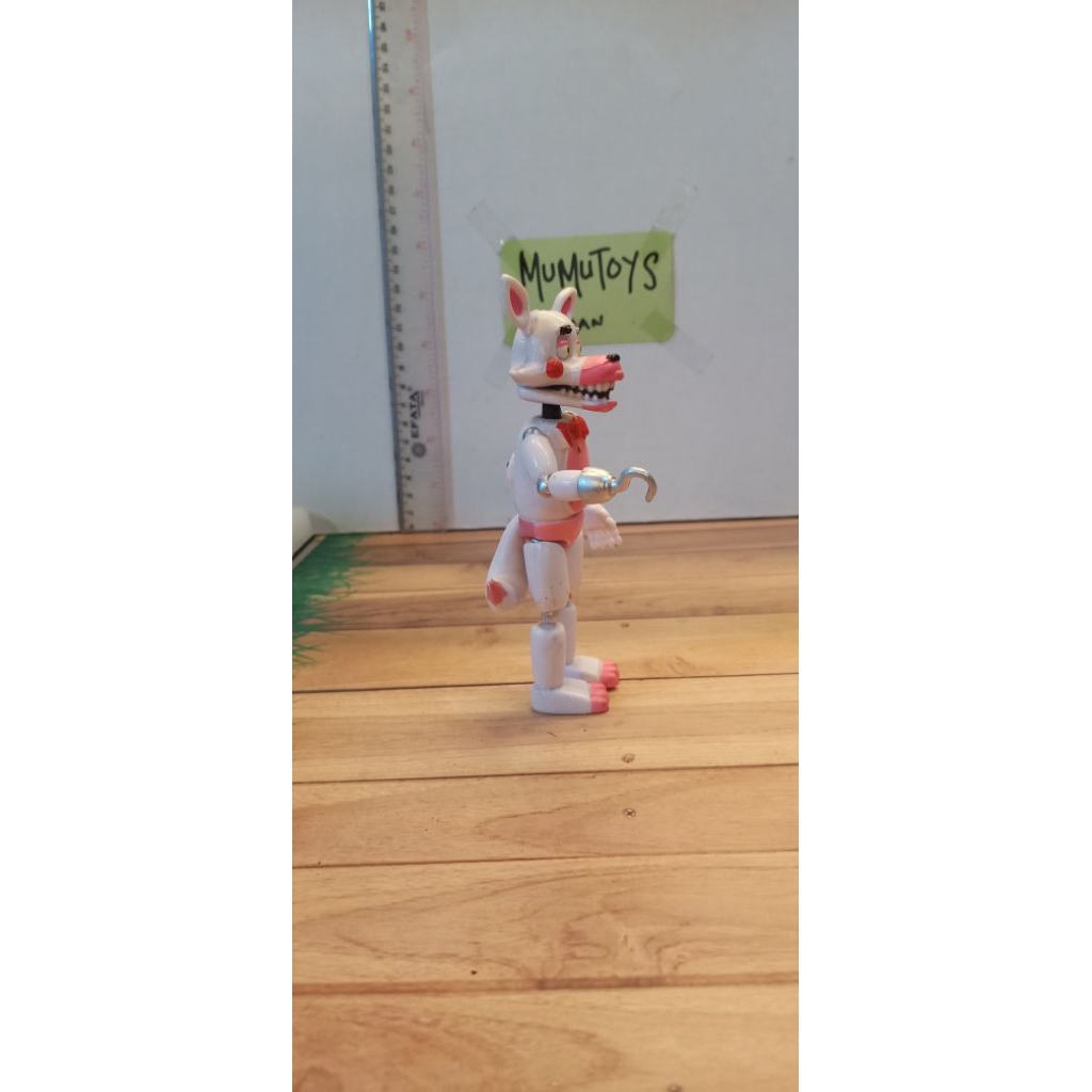 Mainan figure horror FNAF Foxy