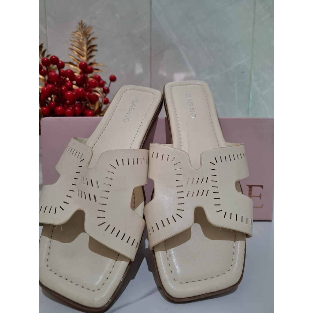 Preloved Sandal Gabino