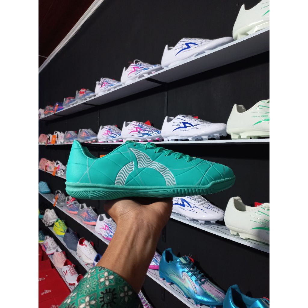 ORTUSEIGHT ZENITH IN AQUA/WHITE