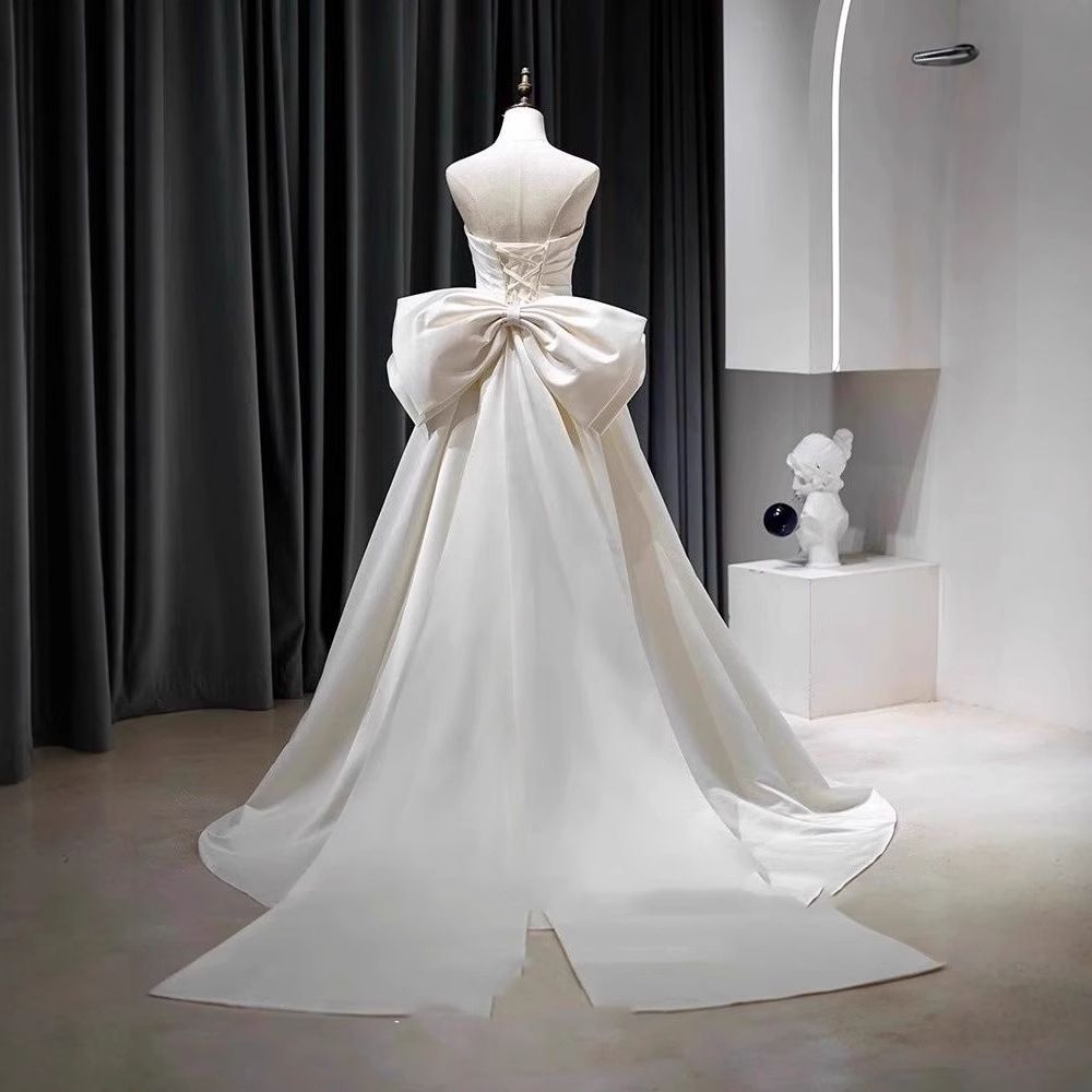Satin Ekor Panjang Gaun Pengantin Putih Strapless Wedding Dress Gaun pesta Host Gaun