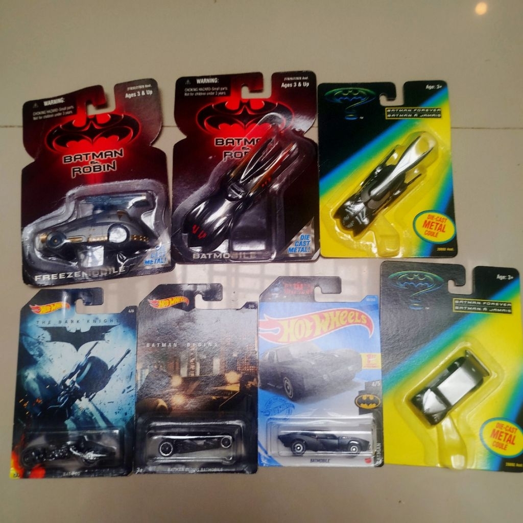 Brand New Lot of 7 Diecast Car Batmobile Batman Hotwheels dan Kenner anggap card kurang mulus