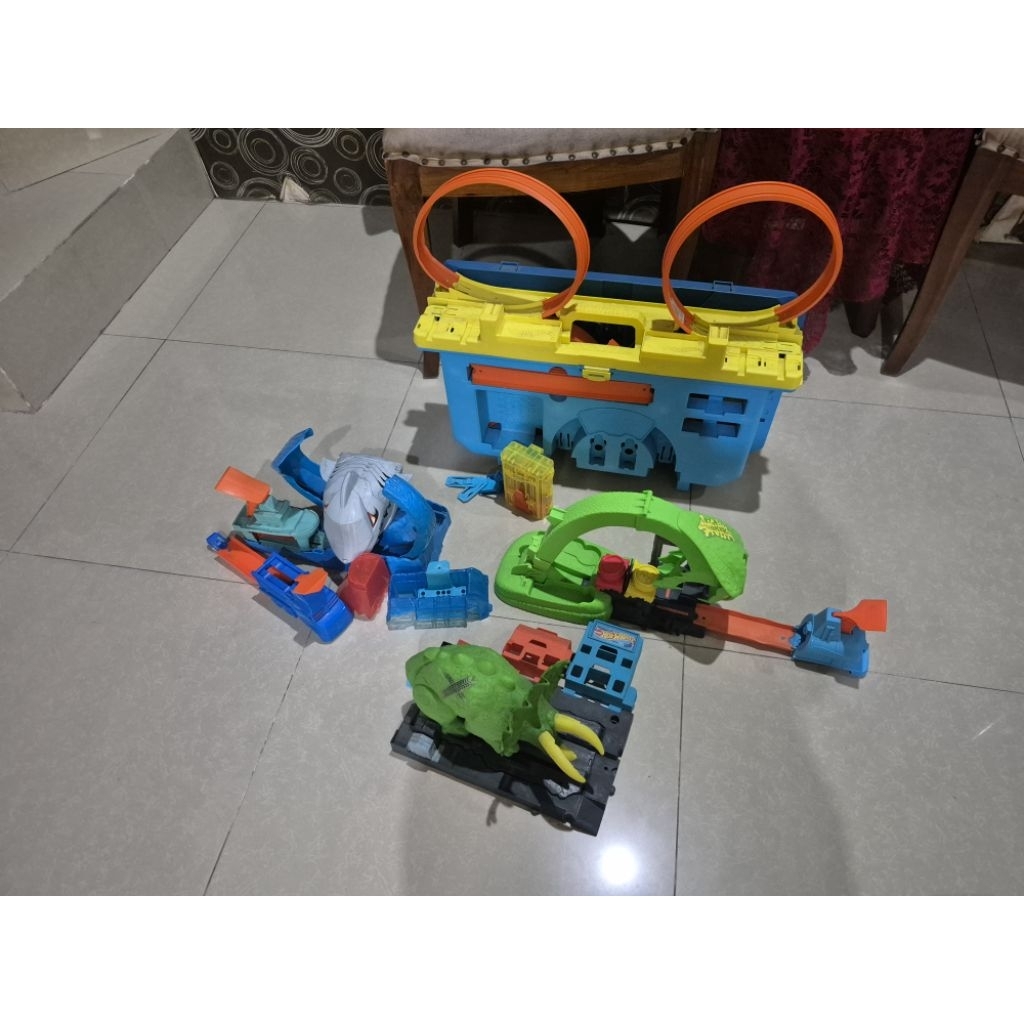 preloved track hotwheels