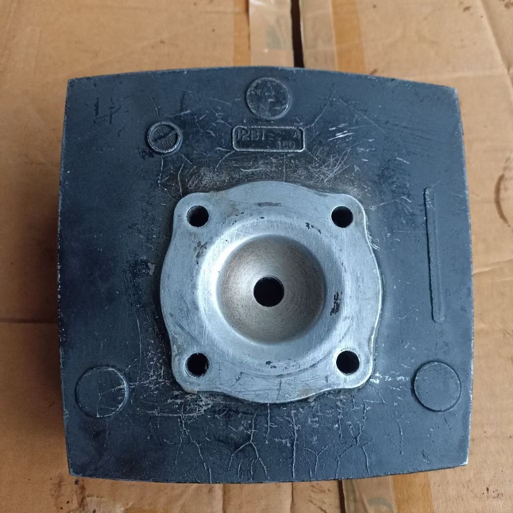 kop Cylinder head Suzuki TXR 150 rgr150 panther txr150 gamma Original