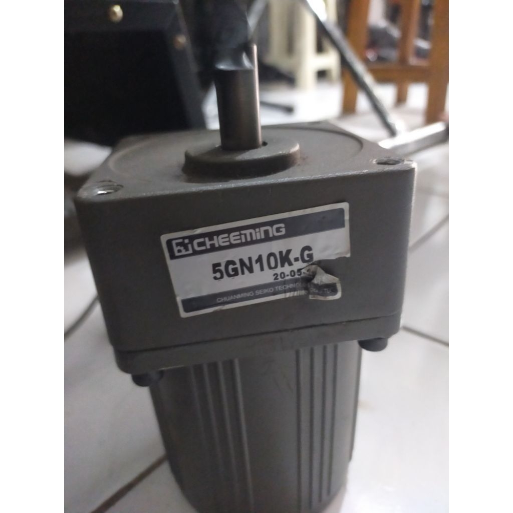 Dinamo motor listrik AC 1:10 rpm230 normal