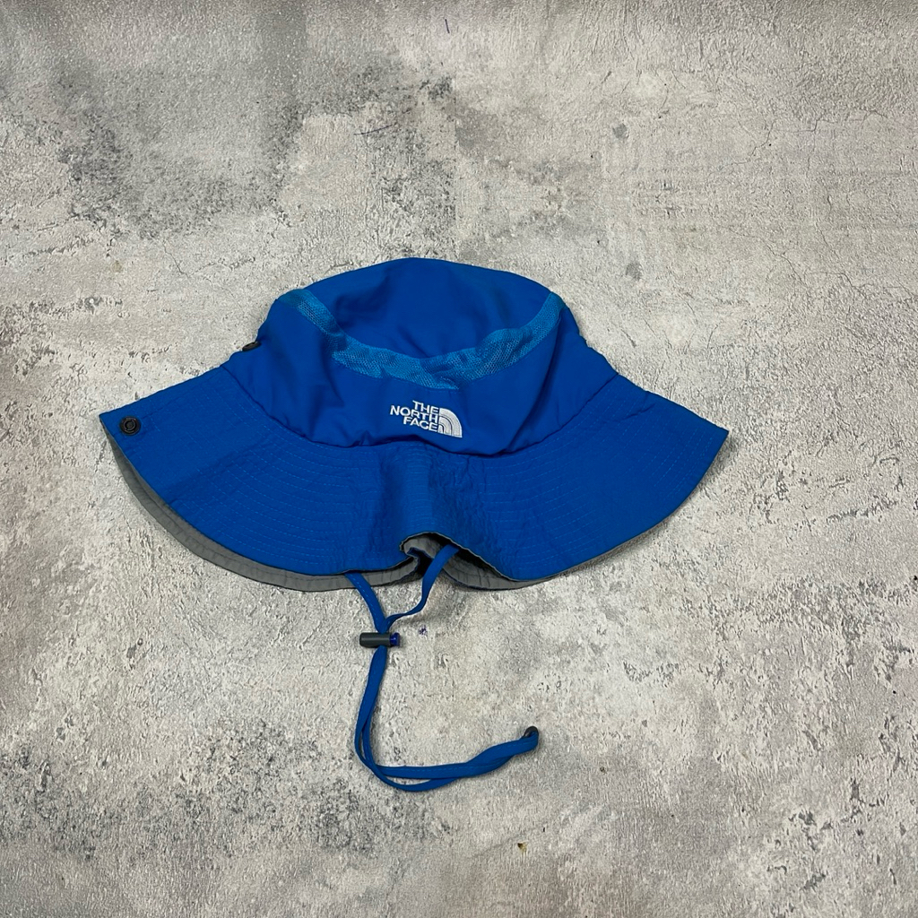 topi rimba tnf warna biru