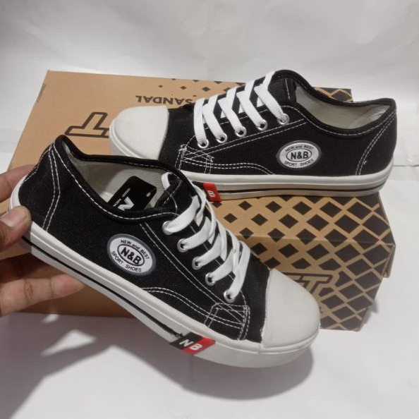 Sepatu sekolah sneakers skate warrior NB New Best low pendek hitam putih anak laki-laki & perempuan