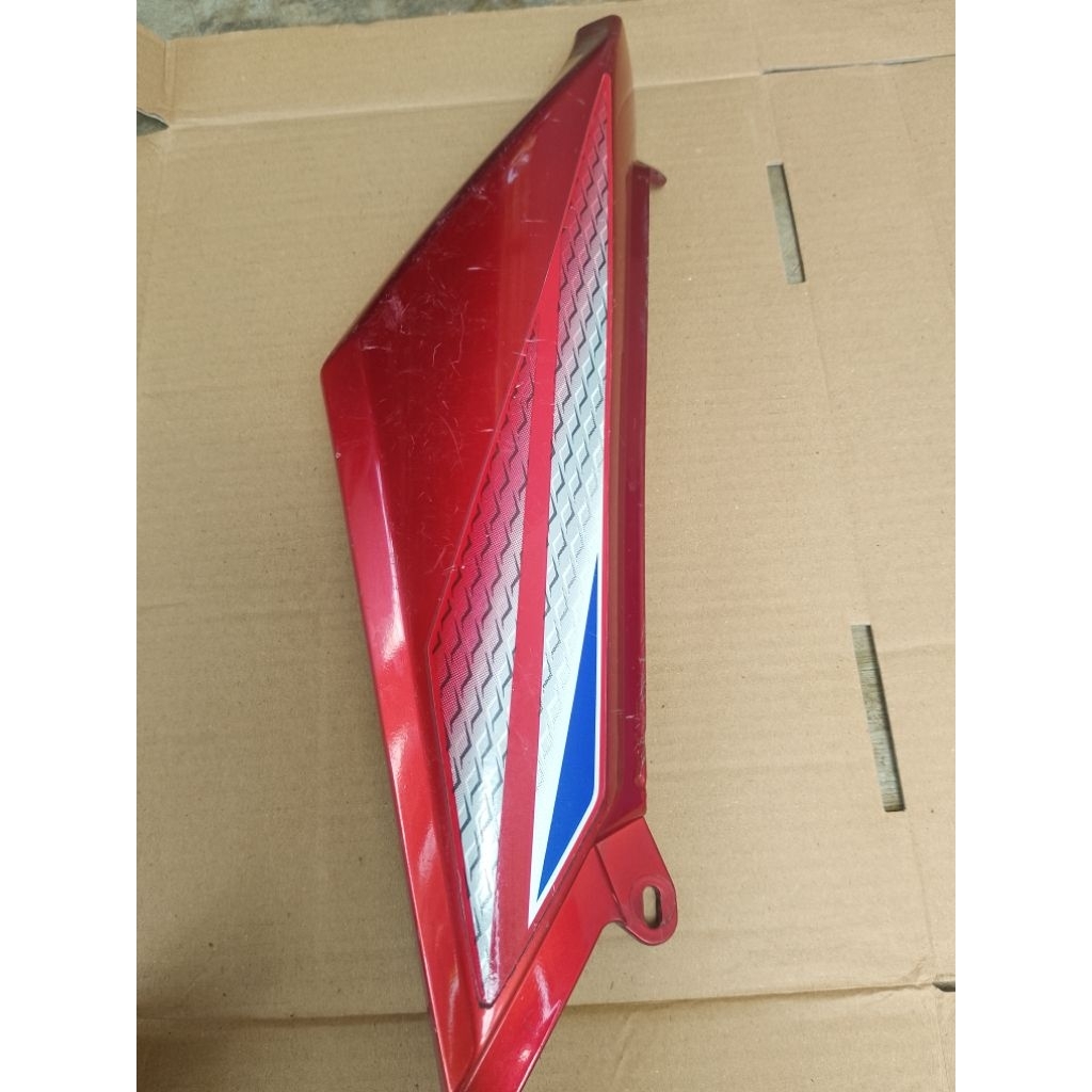 Cover Body Samping Yamaha Vixion New NVL Original Second Sebelah Kanan