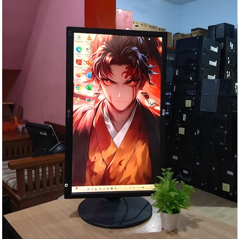 Monitor 24 Inch LG Flatron E2411 Full HD kaki bisa potrait - Led 24 Inch LG layar bisa diputer verti