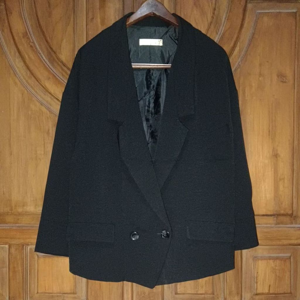 PRELOVED MAKMAKS Blazer Formal Semi Batwing Wanita Hitam Bigsize LD 110