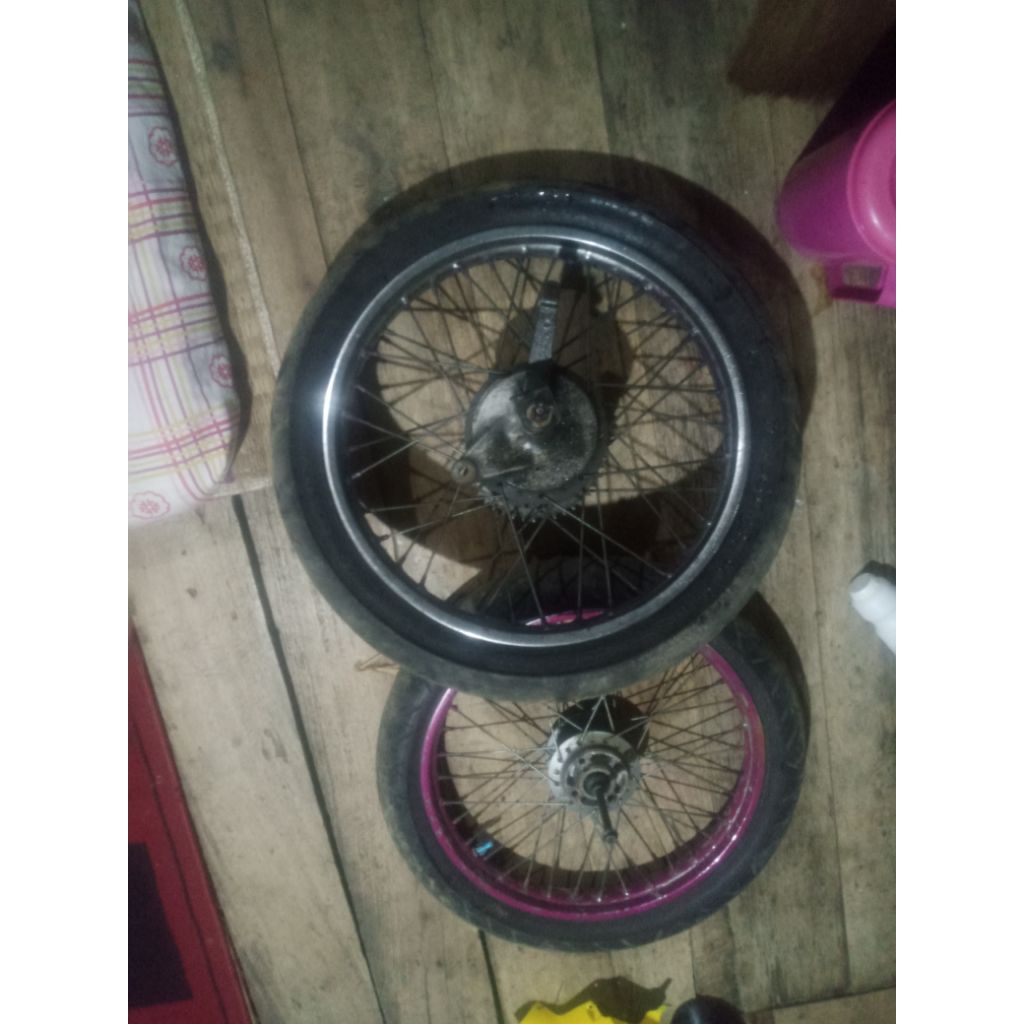 pelek satria 2 tak 1 set depan belakang