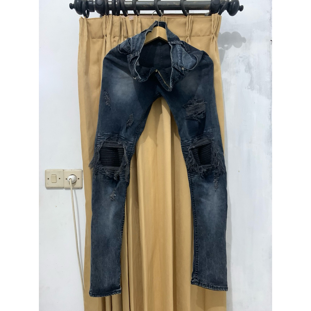 UPRISE DENIM