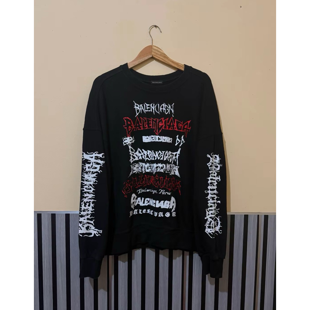 second balenciaga crewneck