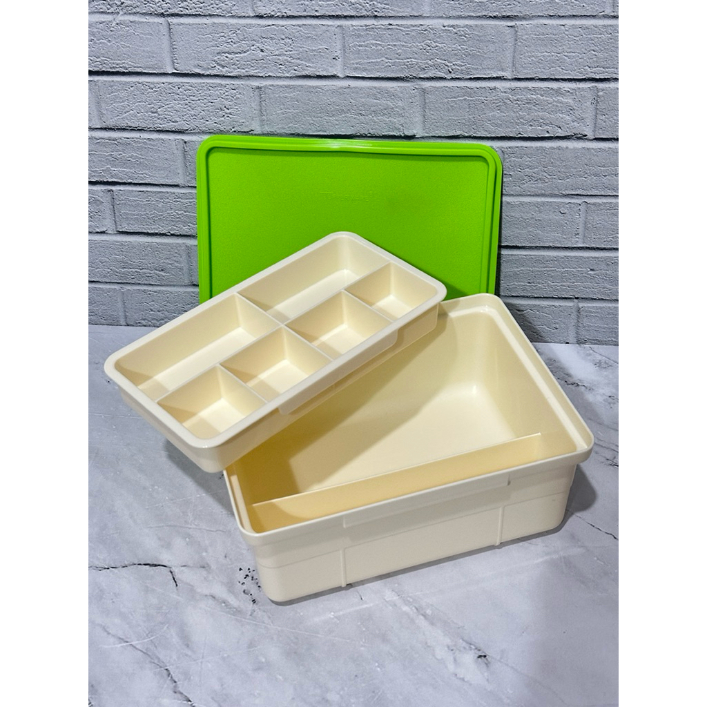 Fun Keeper Tupperware tuppy new