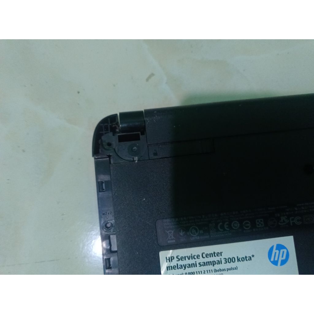 laptop hp 14-r205tu matot mulus