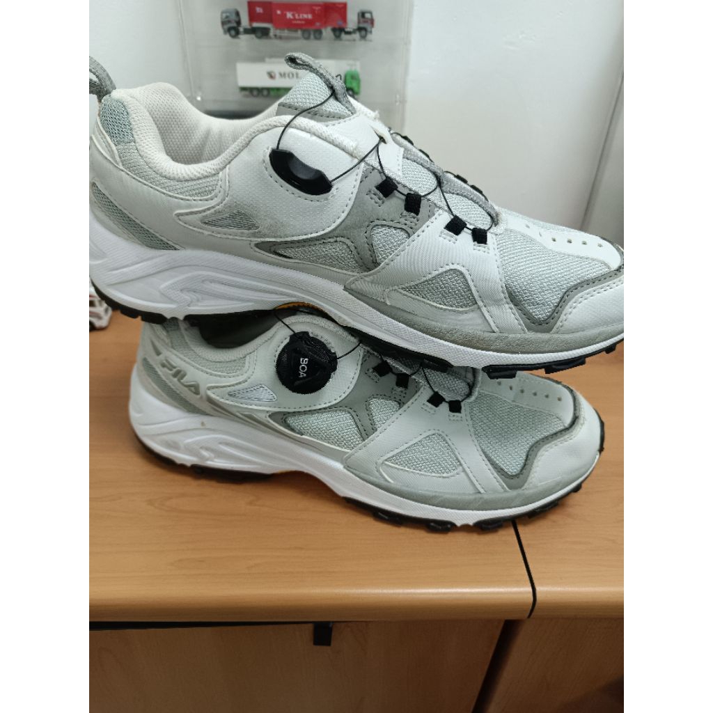 Sepatu FILA BOA White size 41,5 insole 265 koleksi pribadi