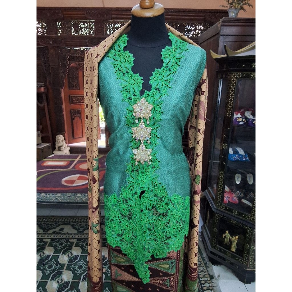 Bahan Kebaya Encim Betawi Bunga/Bahan Bordir Kebaya/Bahan Kebaya Encim/Bahan Kebaya Krancang/Kebaya 