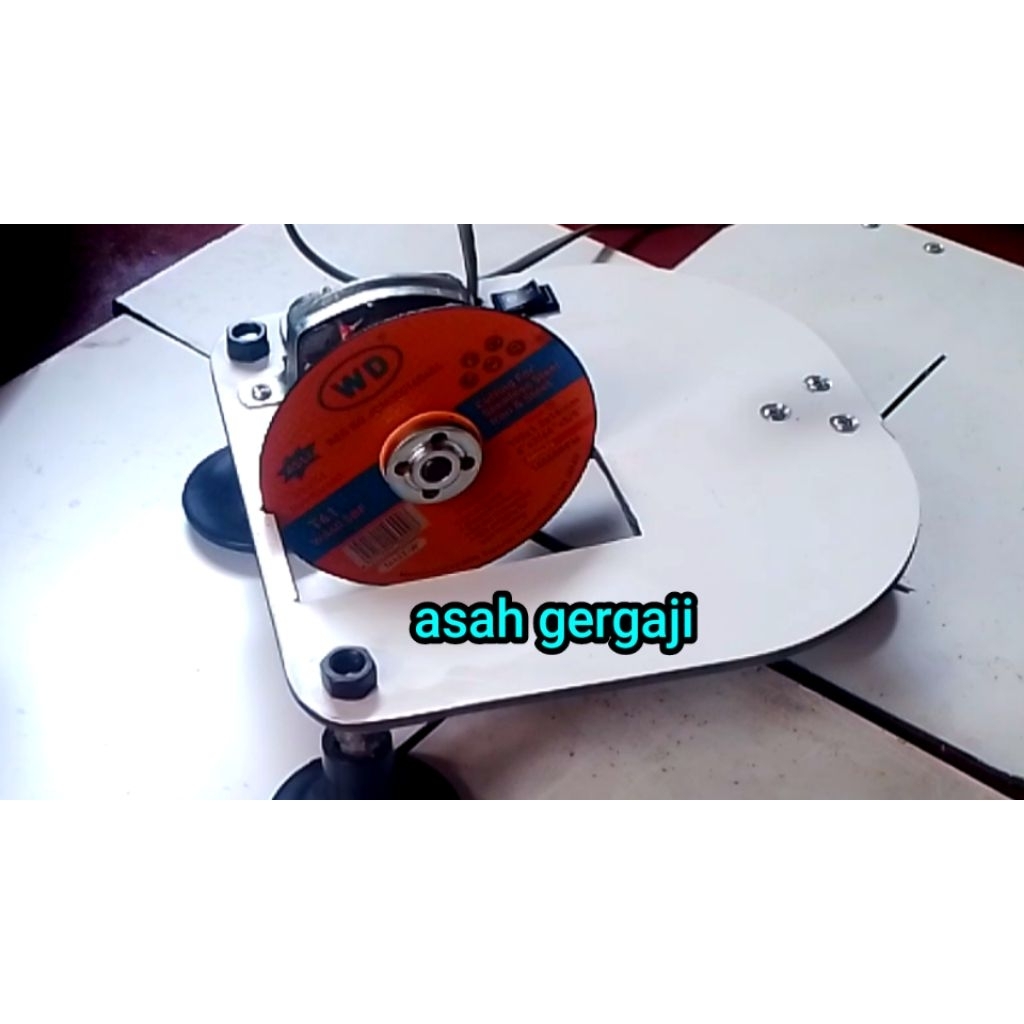 mesin asah gergaji