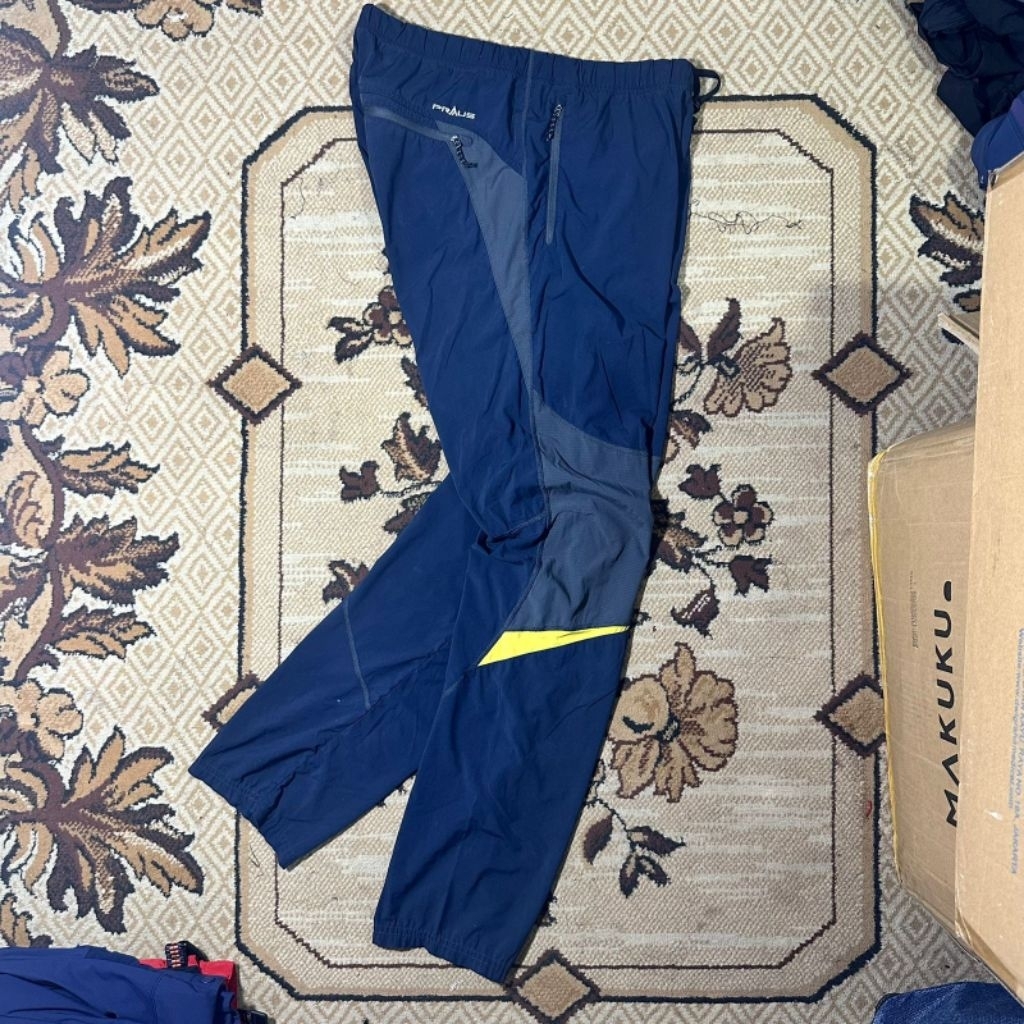 CELANA OUTDOOR CELANA HIKING  PRAUS