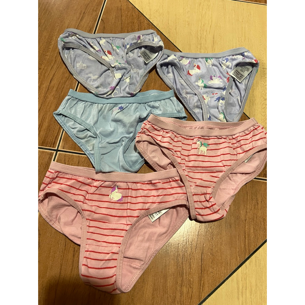 preloved marks and spencer celana dalam brief anak perempuan size 4-5 tahun unicorn
