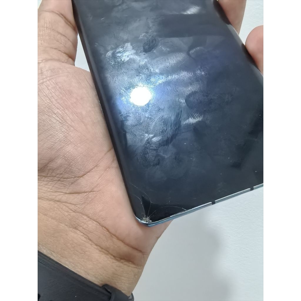 LCD HUAWEI P30 PRO COPOTAN RETAK DIKIT
