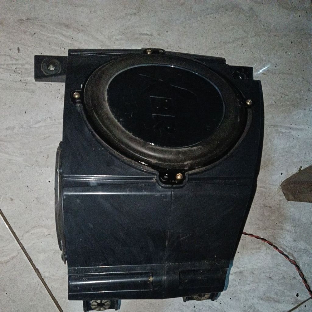 Salon Xbr Polytron