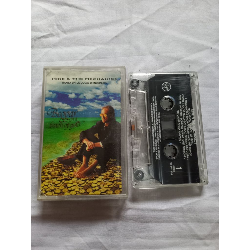 KASET PITA MIKE & THE MECHANICS - BEGAGAR ON A BEACH OF GOLD
