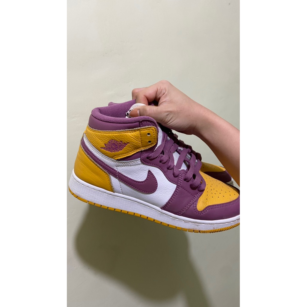 Air Jordan 1 High Brotherhood Gs Women second