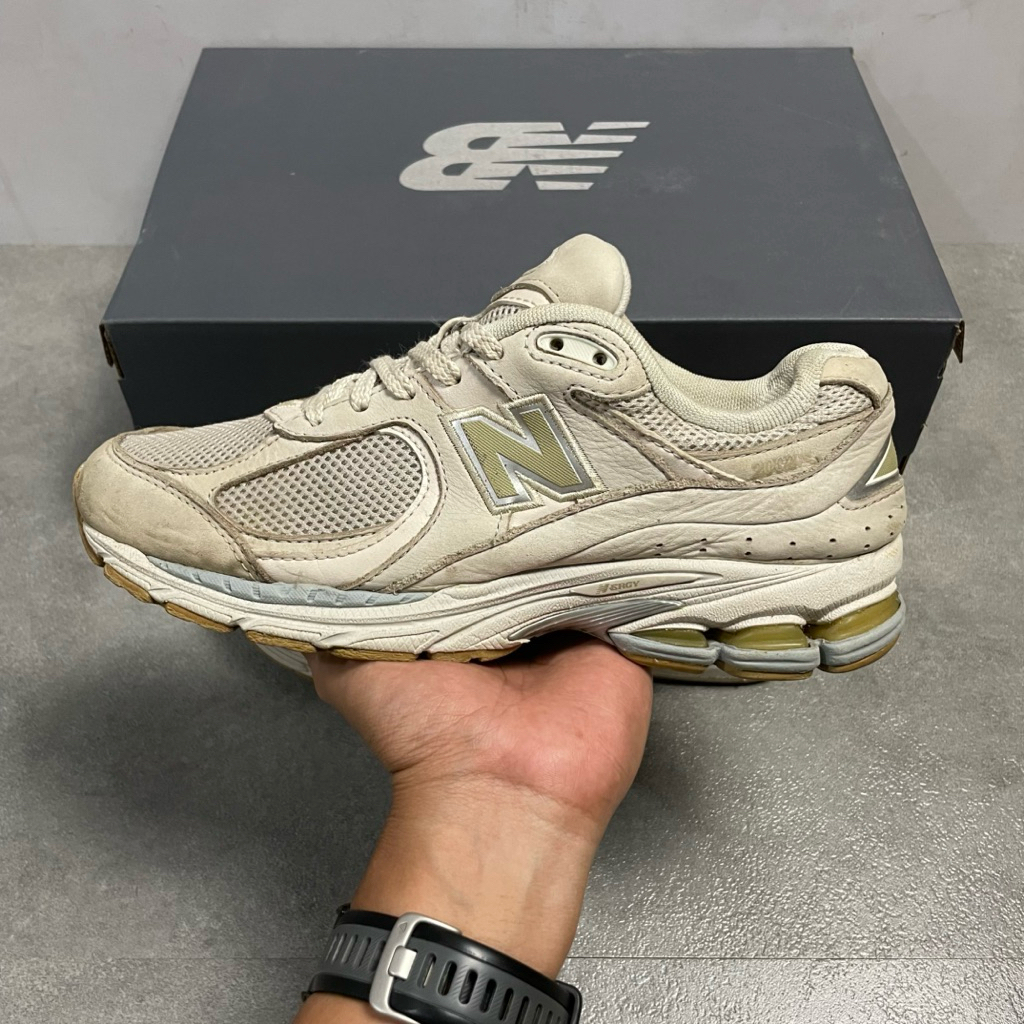 New Balance 2002R White Beige #W325