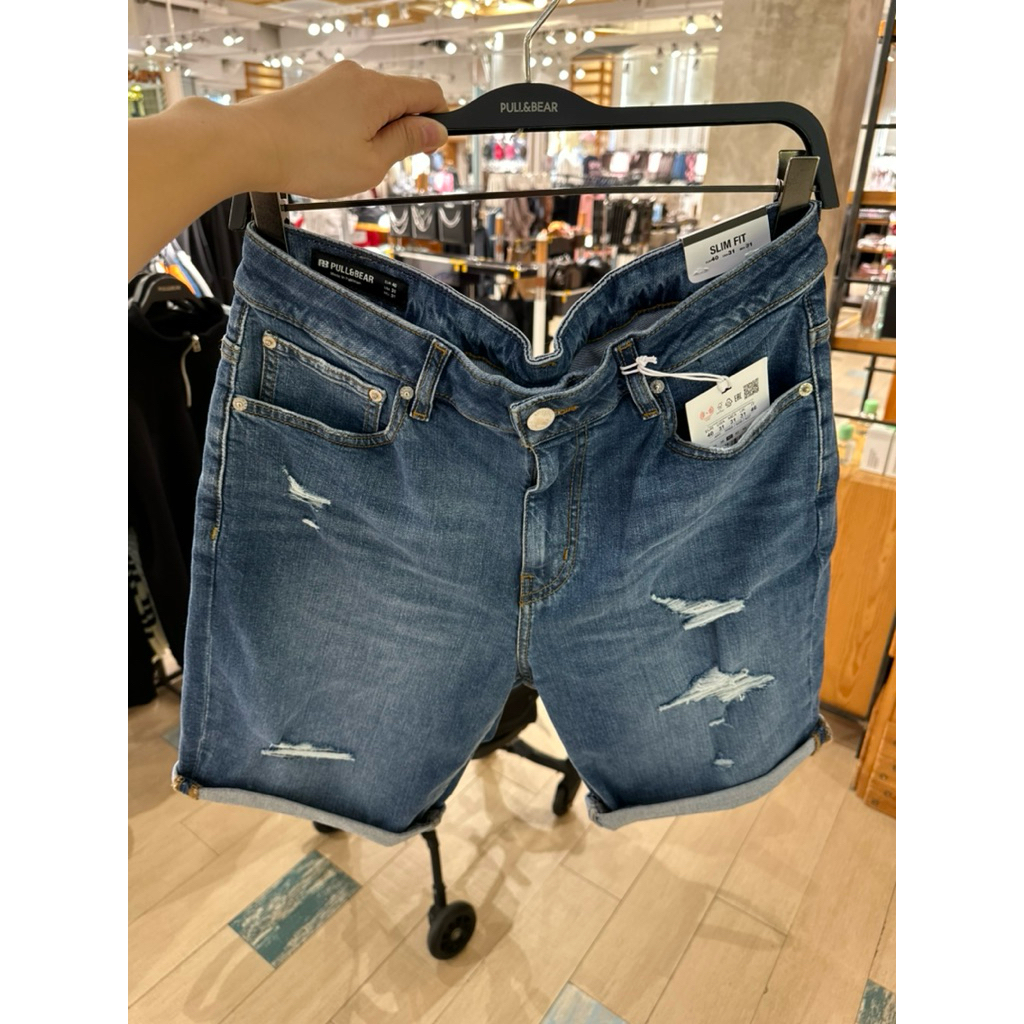 Jeans Pendek robek Cowok Pull&Bear
