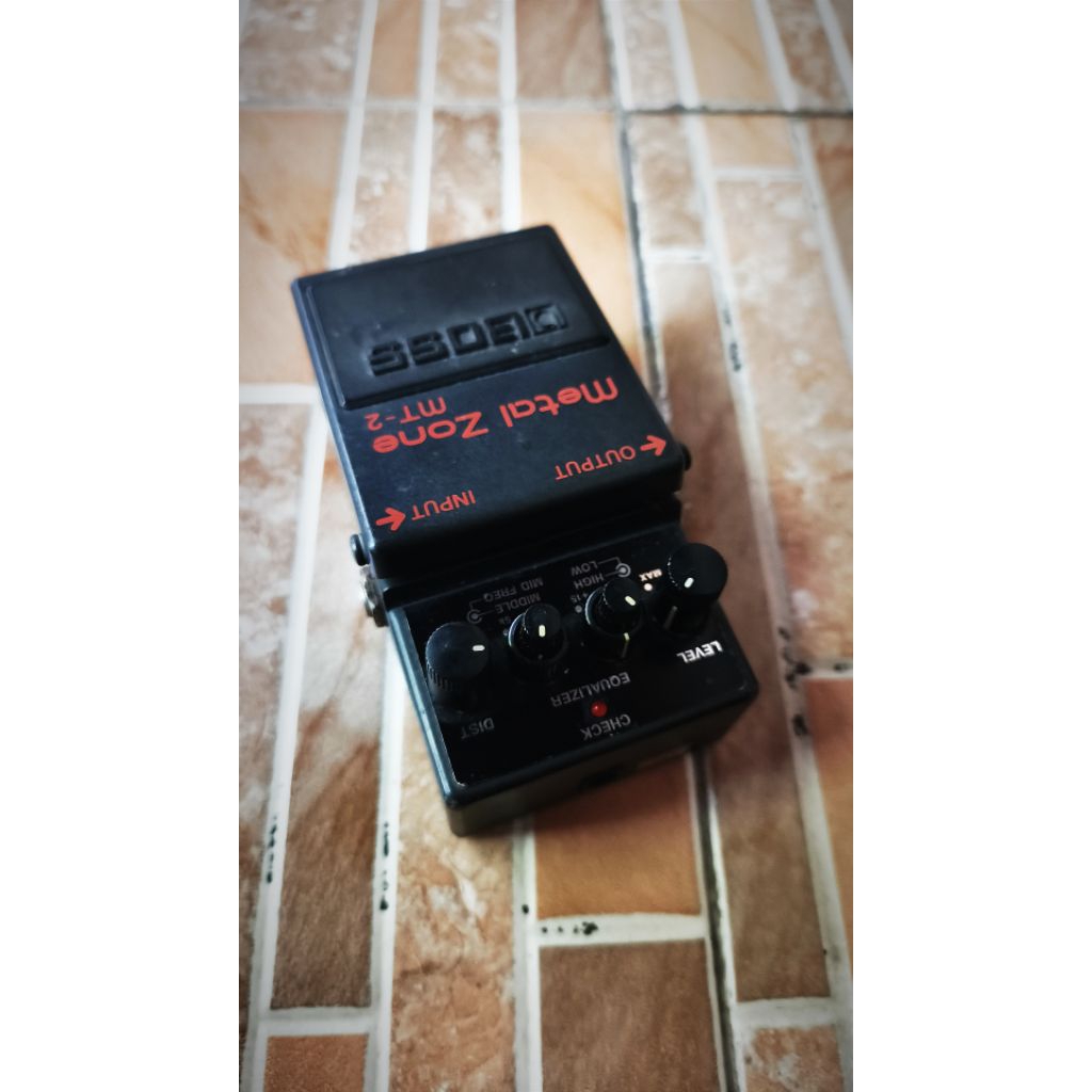 Metal Zone MT-2 Distorsi Efek Gitar Elektrik