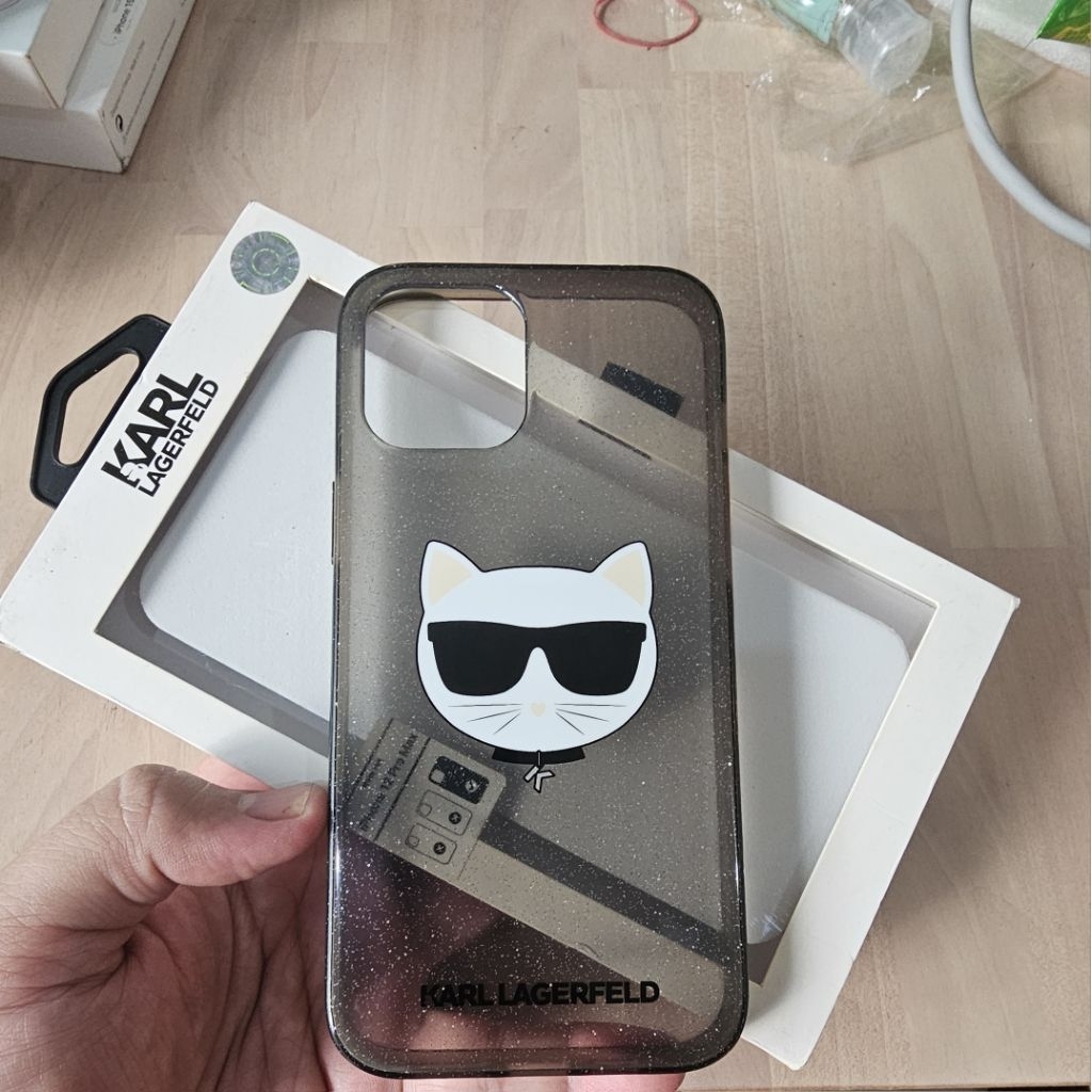 Karl Lagerfeld Iphone 12 Pro Max case Grey Glitter minus pemakaian