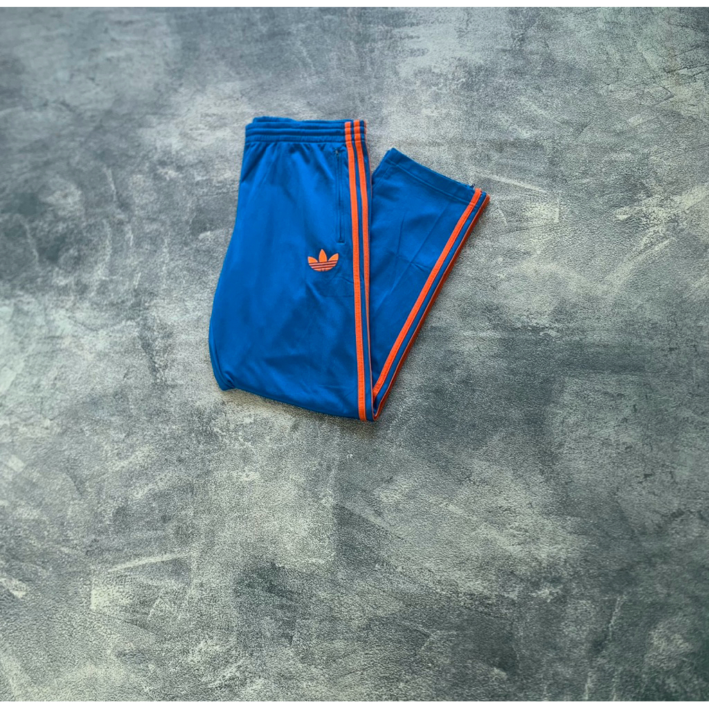 trackpants adidas
