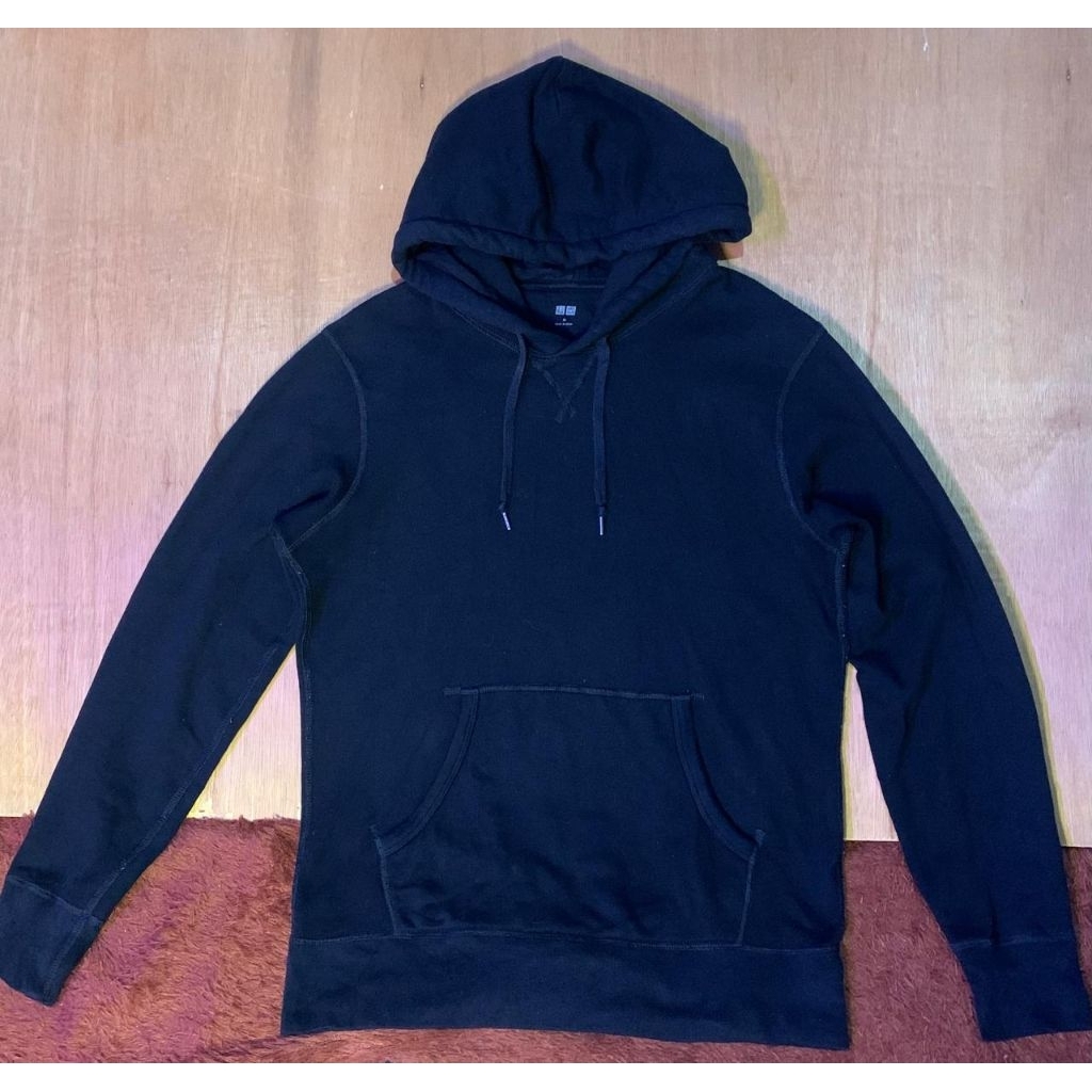 hoodie uniqlo pullover hitam