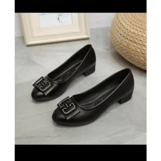 Gio Saverino Sepatu pantofel wanita kerja formal