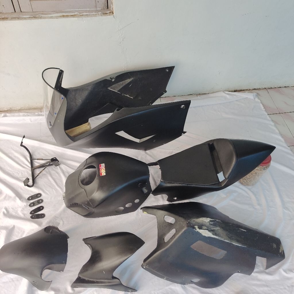 Body Balap set Yamaha R25 V2 V1 Tinggal pasang