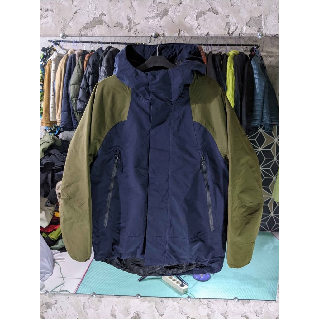 Jaket outdoor tebal fieldcore