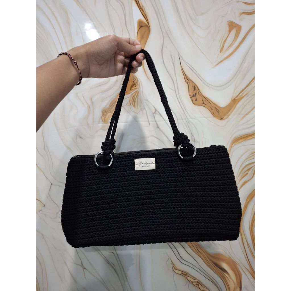 Luna Knit Shoulder Bag – Onyx Edition | Fbryn.id (Tas Rajut Handmade)