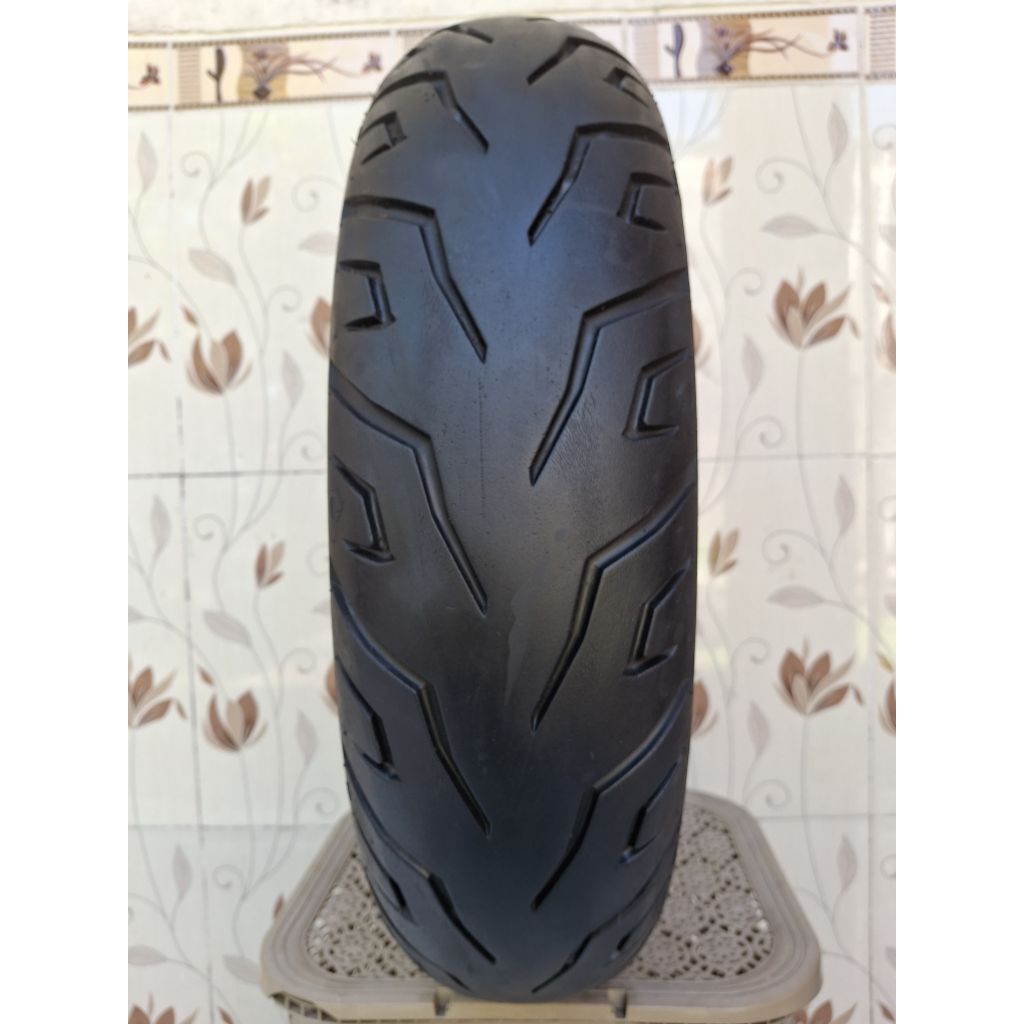 Pirelli uk 140/70 ring 17 sport dragon . kondisi super tebal