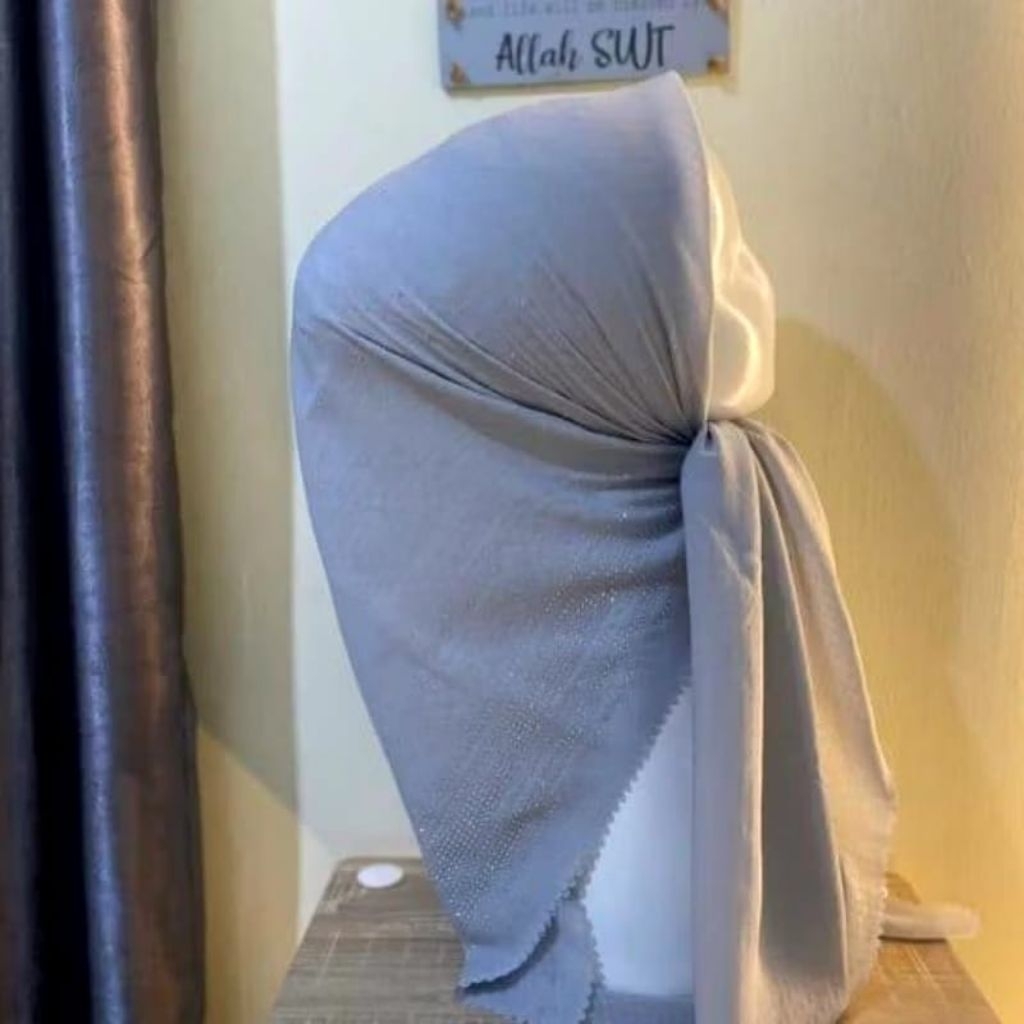 hijab segi empat Rubycorn sultan glamour swarosky//hijab segi empat glamour//hijab segi empat rubbyc