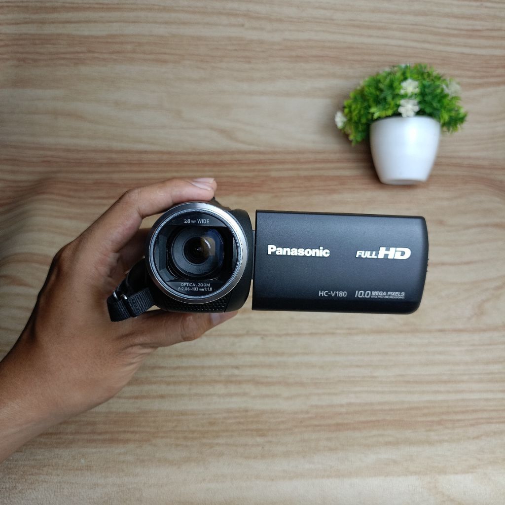 PANASONIC HC-V180 FULL HD CAMCORDER TERMURAH