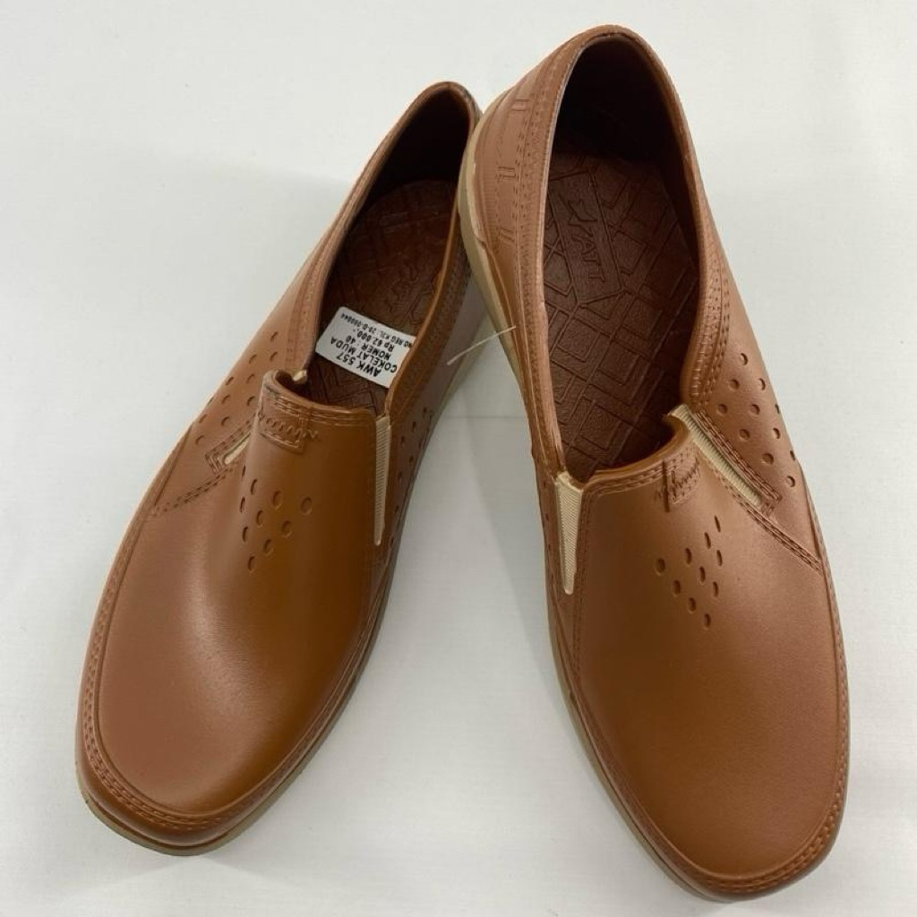 HOKI 89 SEPATU ATT-557 ABX COKLAT MUDA SIZE 39-44 / SEPATU PANTOFEL KARET PRIA ORIGINAL ATT / SEPATU