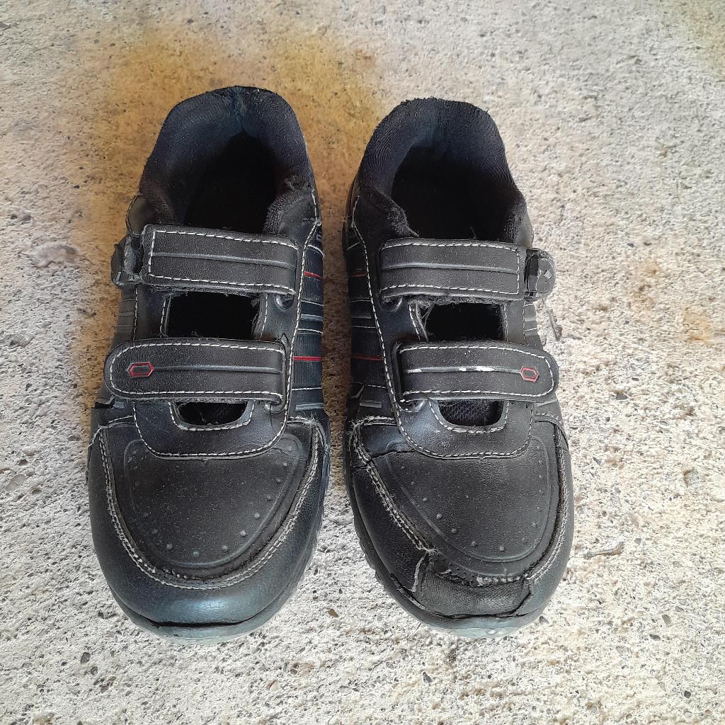 Sepatu Sekolah Homyped Original Size 38 Hitam Velcro - Preloved Muna 2nd Hand