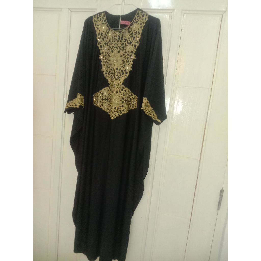 Kaftan Hitam Mewah,Adem (like New) Preloved