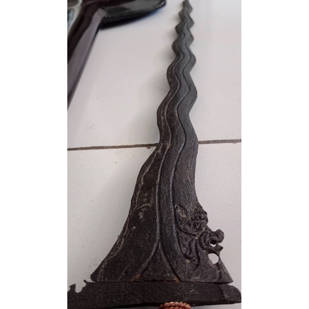 KERIS NOGO ROJO LUK 13