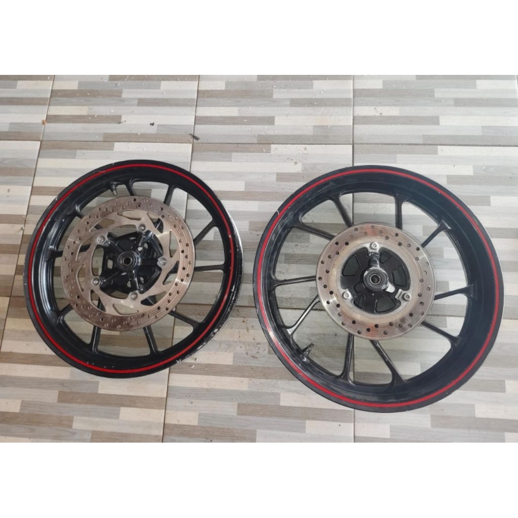 velg original R15 V3 mt15 vva