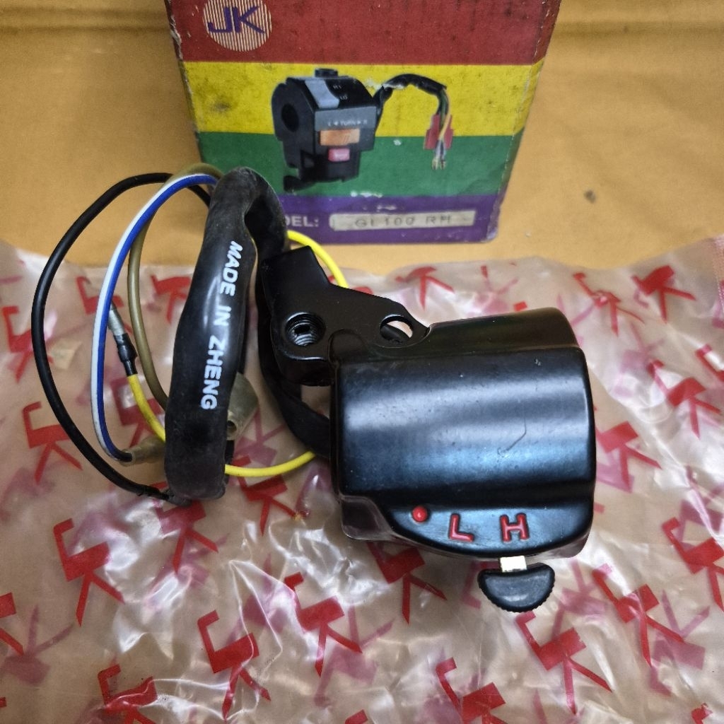 Holder Saklar Kanan Honda GL100 GL 100 NOS