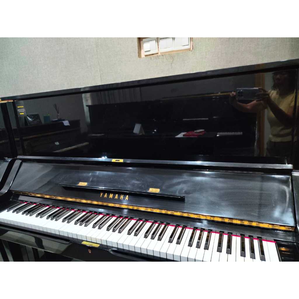 Yamaha UX Piano Bekas Mulus Original Seri 2897245