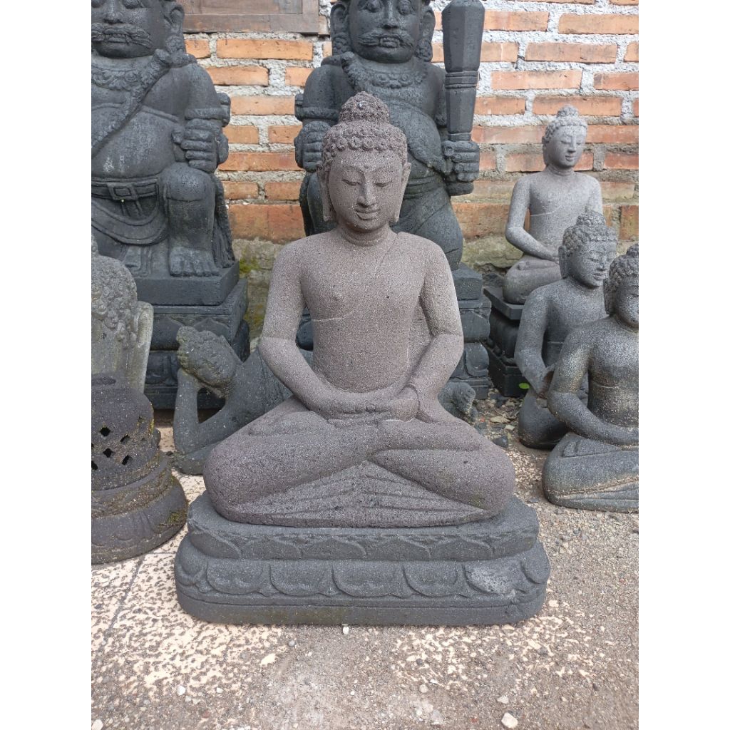 patung Buddha batu